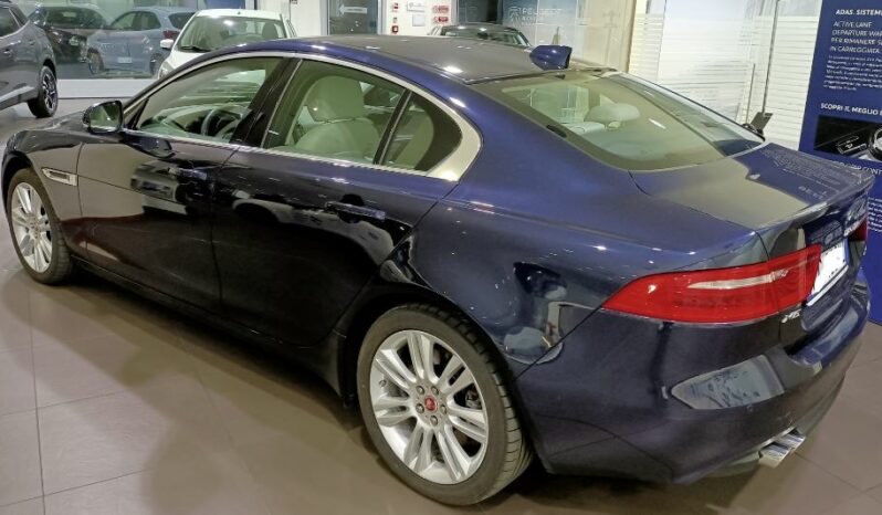 Jaguar XE pieno