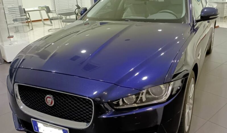 Jaguar XE pieno